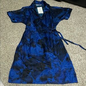 Inwear silk blend Elegant Blue/black patterned short sleeve Wrap Dress